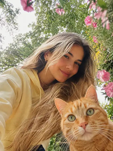 летнее селфи с котом